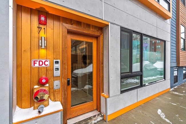 Photo - 71 Border St Unidad 302