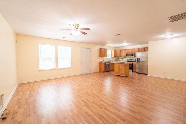 Photo - 7 Gimbal Cir