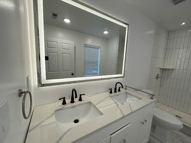Photo - 547 Dulin St