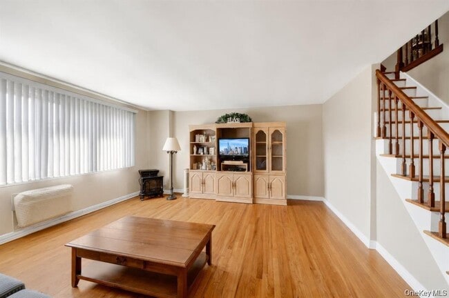 Photo - 561 Logan Ave