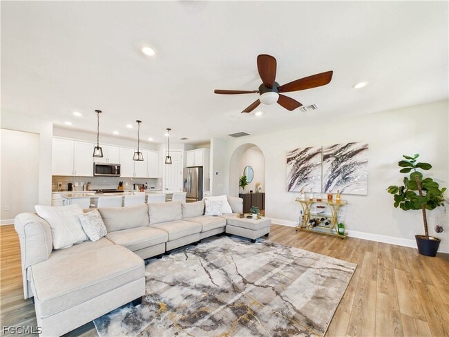 Photo - 19563 Utopia Ln