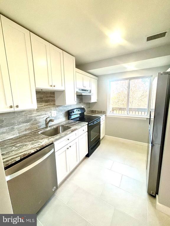 Building Photo - 19397 Keymar Way