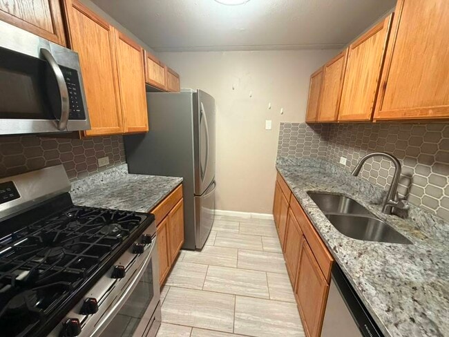 Photo - 281 Shorewood Dr Unit 21GA