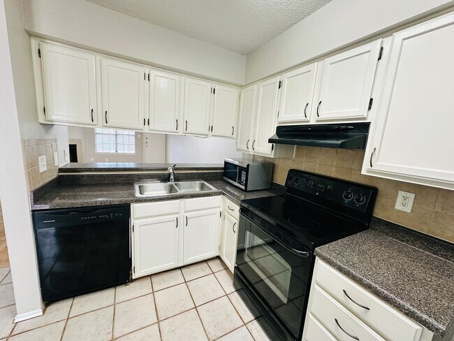 Photo - Charming 2BR/2BA Condo in South Congress -... Unit 2028