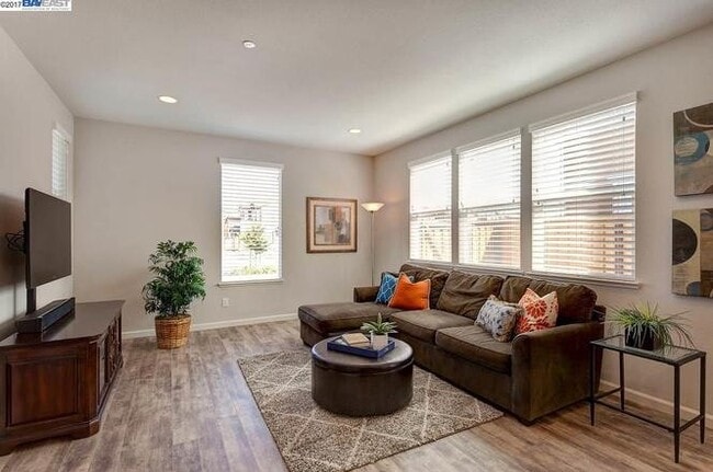 Photo - 938 Flurry Dr
