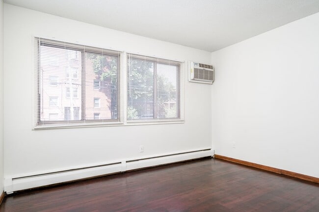 Photo - 2626 Fremont Ave S