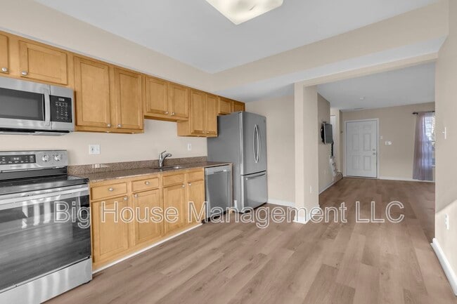 Photo - 490 Arwell Ct