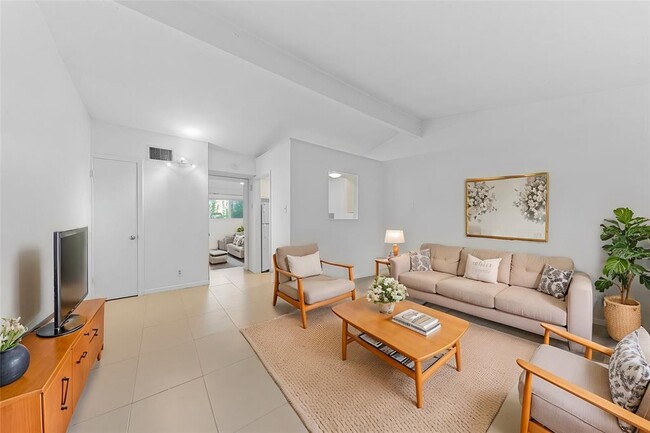 Photo - 1905 Fairlawn Ln Townhome