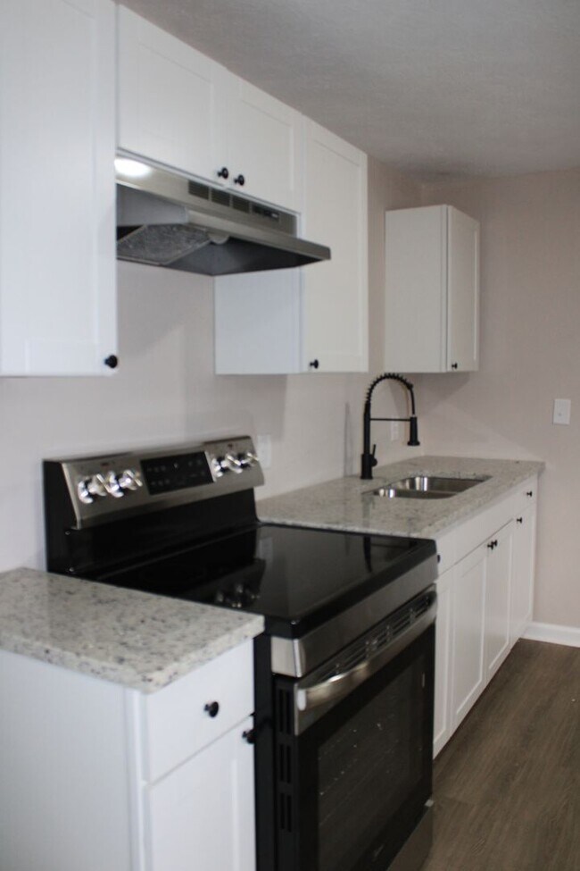 Photo - For Rent 3 Bedroom 2 Bath W/ Flex Space In South Aiken