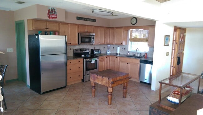 8 Juniper Dr