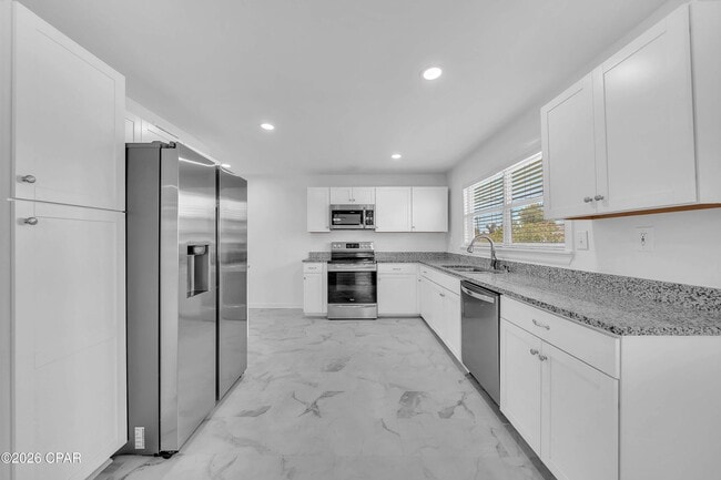 Photo - 4900 S Lakewood Dr