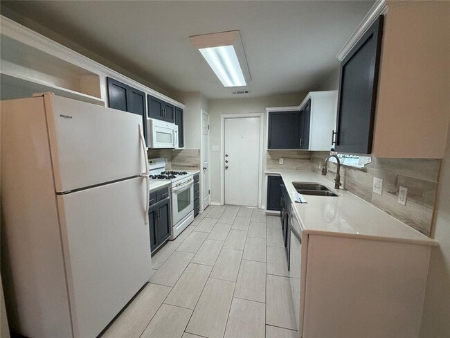 Photo - 2306 Stirrup Dr