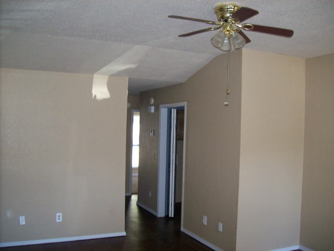 Photo - 410 S Greengate Dr