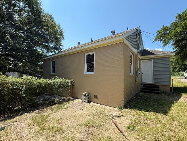 Photo - Cozy 2BR Renovated Cottage w/Deck + Fenced...