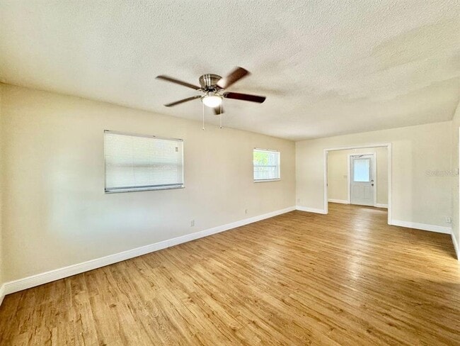 Photo - 865 Trotter Rd