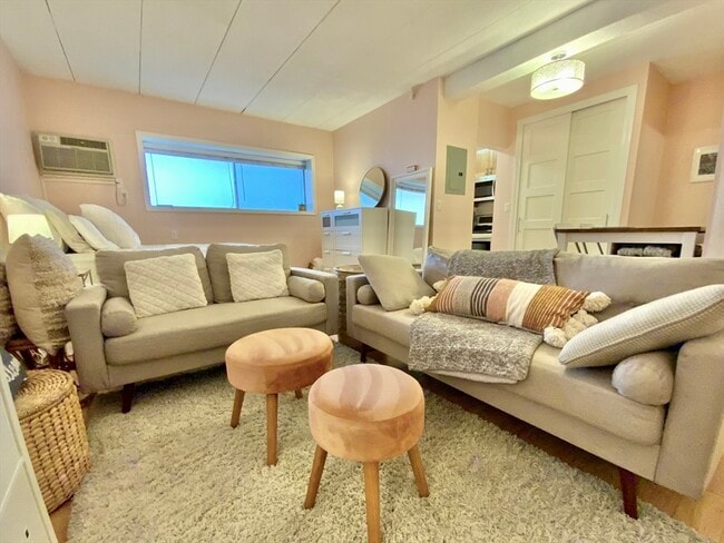 Photo - 995 Massachusetts Ave Unidad 106