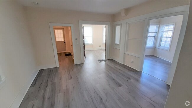 Building Photo - 143 S Aurora St Rental