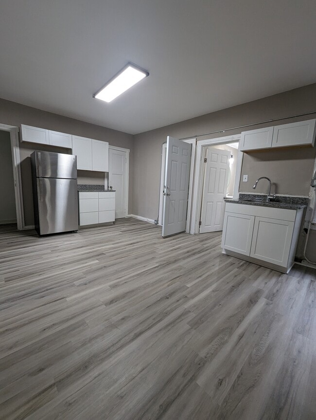 Photo - 2582 W McMicken Ave