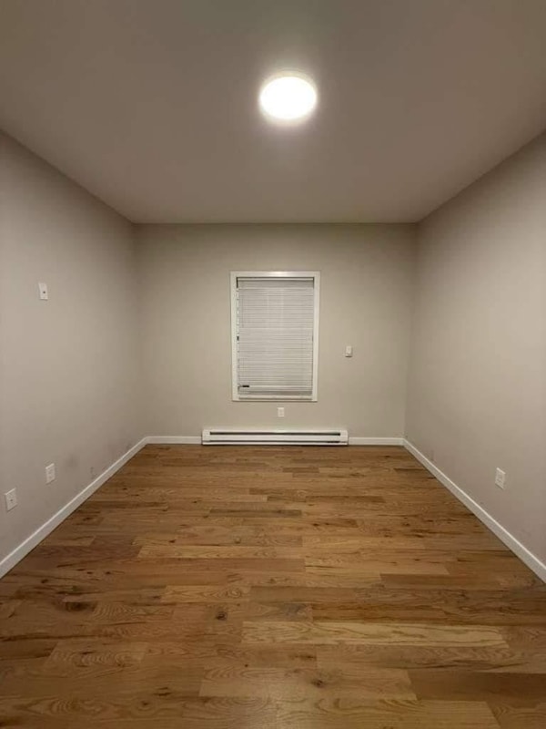 Photo - 356 S 6th St