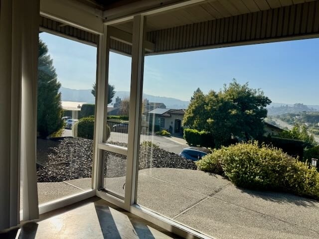 Photo - 525 Comstock Dr