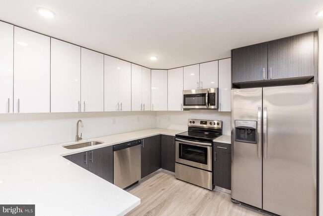 Photo - 1724 N Marshall St Unit B