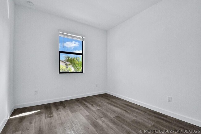Photo - 4074 Highland Oaks Dr