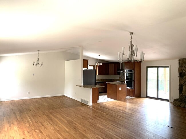 Photo - 1844 Mt Zion Dr