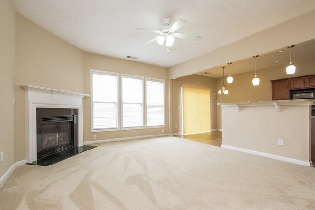 Photo - 900 Gardenia Curve