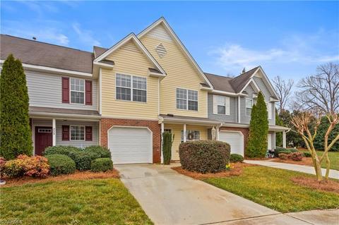 Photo - 225 Blue Robin Way