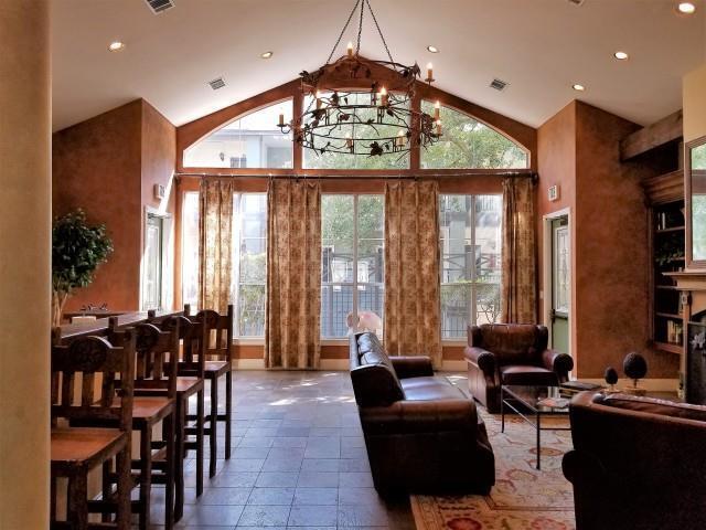 Photo - 7631 US-290 Unit d1