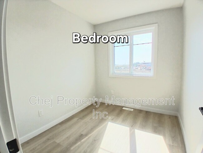 Photo - 6381 King Wynd SW Unit Garden Suite