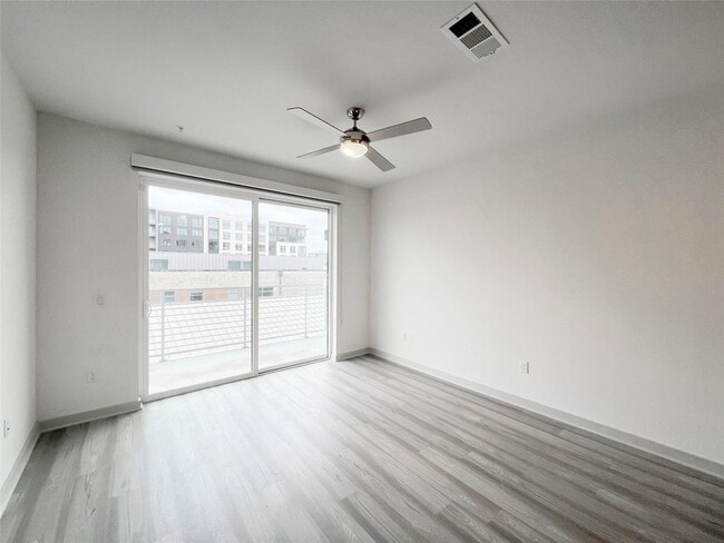 Photo - 3636 W Dallas St Unit 335