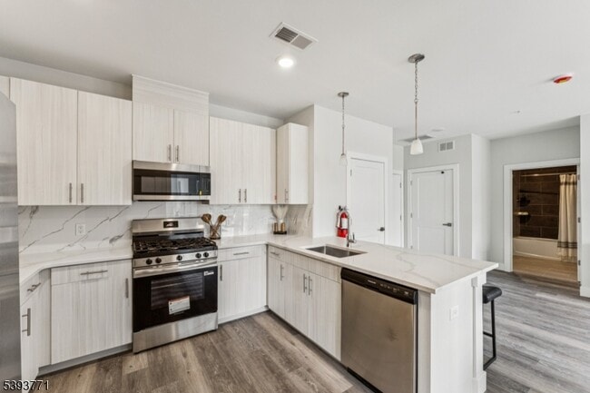 Photo - 140 W Webster Ave Unidad 114