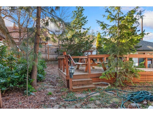 Photo - Gorgeous Upscale 4 bed 2 bath