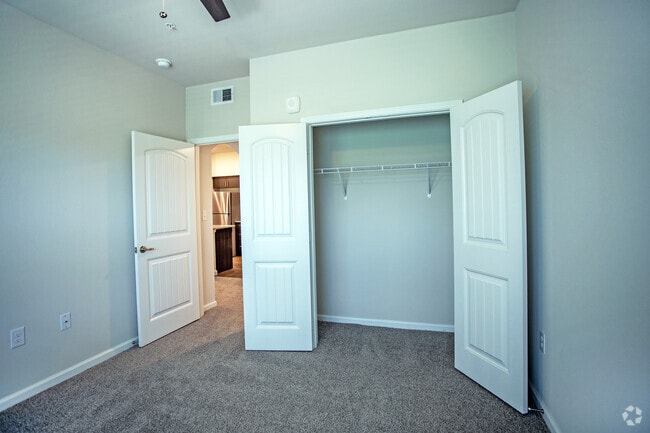 B1 - 2BR, 2BT - 995SF