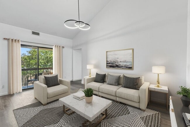 Photo - 8600 Fathom Cir Unidad 2403