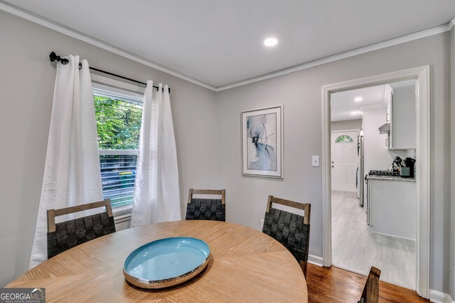 Photo - 1131 Stoneybrook Rd