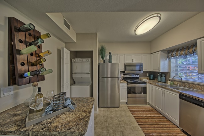 Toledo Club Apartments