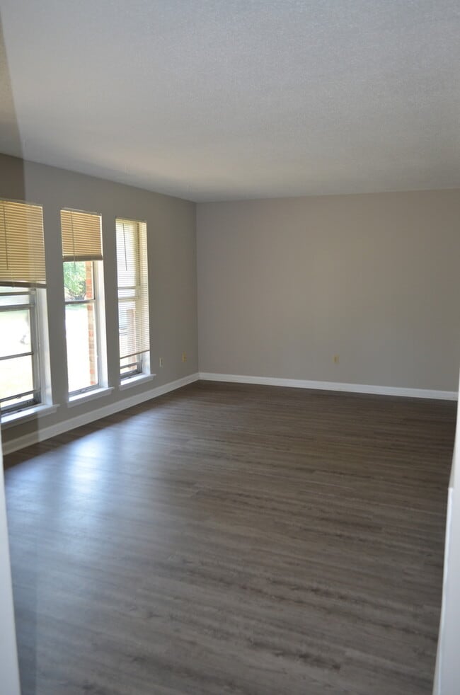 Photo - 201-203 Maple Grove Way Unit 201 Maple Grove Way