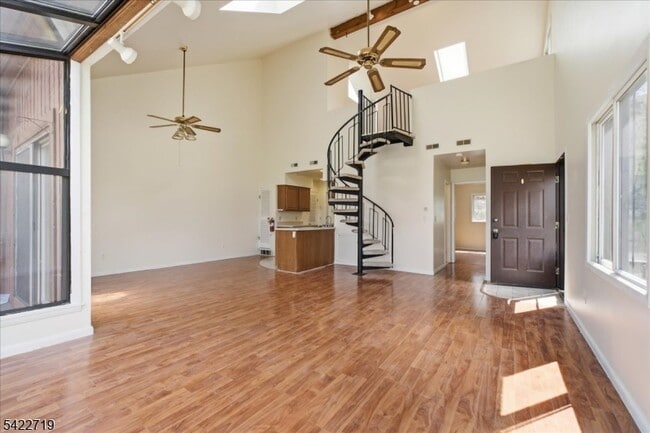 Photo - 8 Augusta Dr