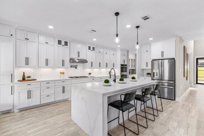 19123 Grandview Point