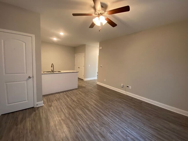 Hillview Place Apartments