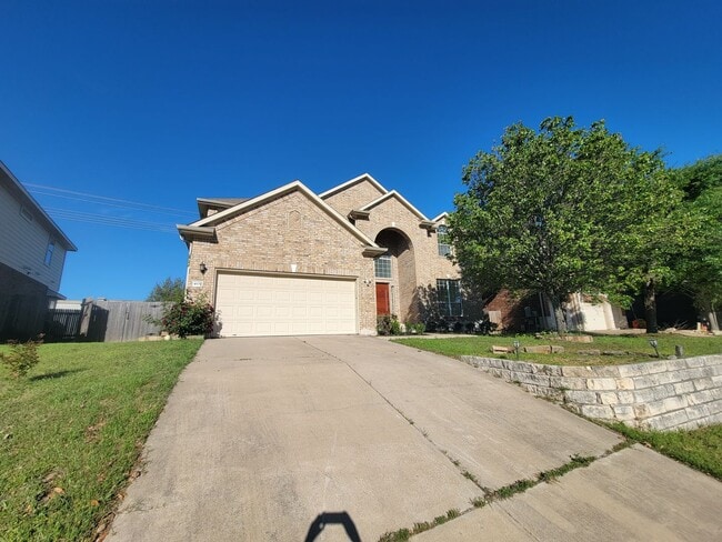 Photo - 405 Darkwoods Dr