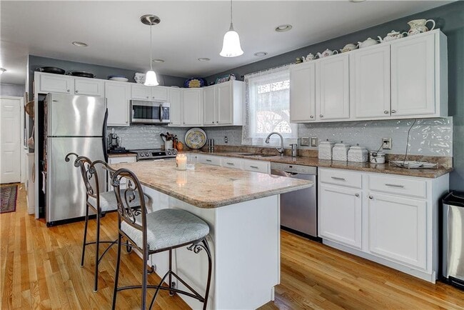 Photo - 66 McCorrie Ln