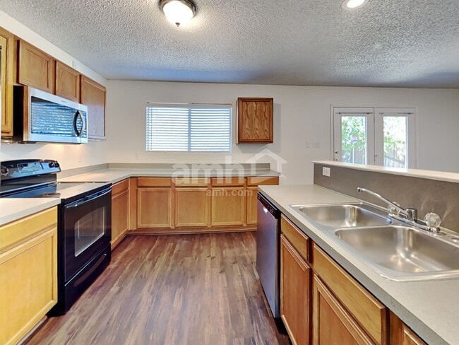 Photo - 10136 High Eagle Trail