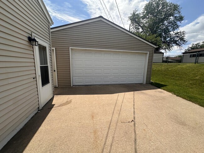 Photo - 1710 Scenic View Dr