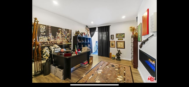 Photo - 10915 Ayres Ave Unidad 10915 Ayres Ave