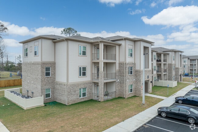 Arbours at Lake Charles