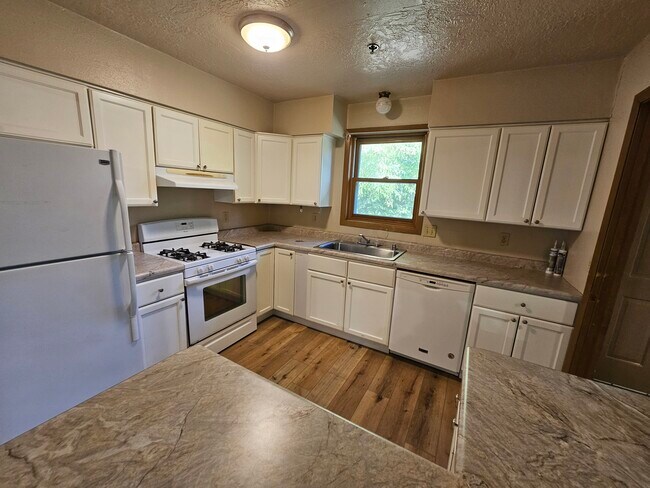 Photo - 531 Lakeshore Ct Casa Adosada