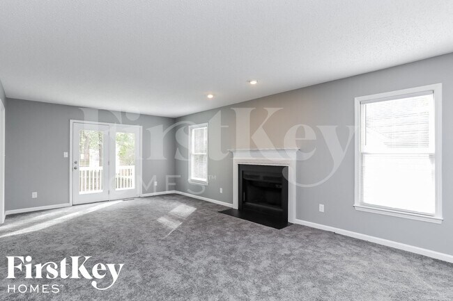 Photo - 4905 Chimney Springs Dr